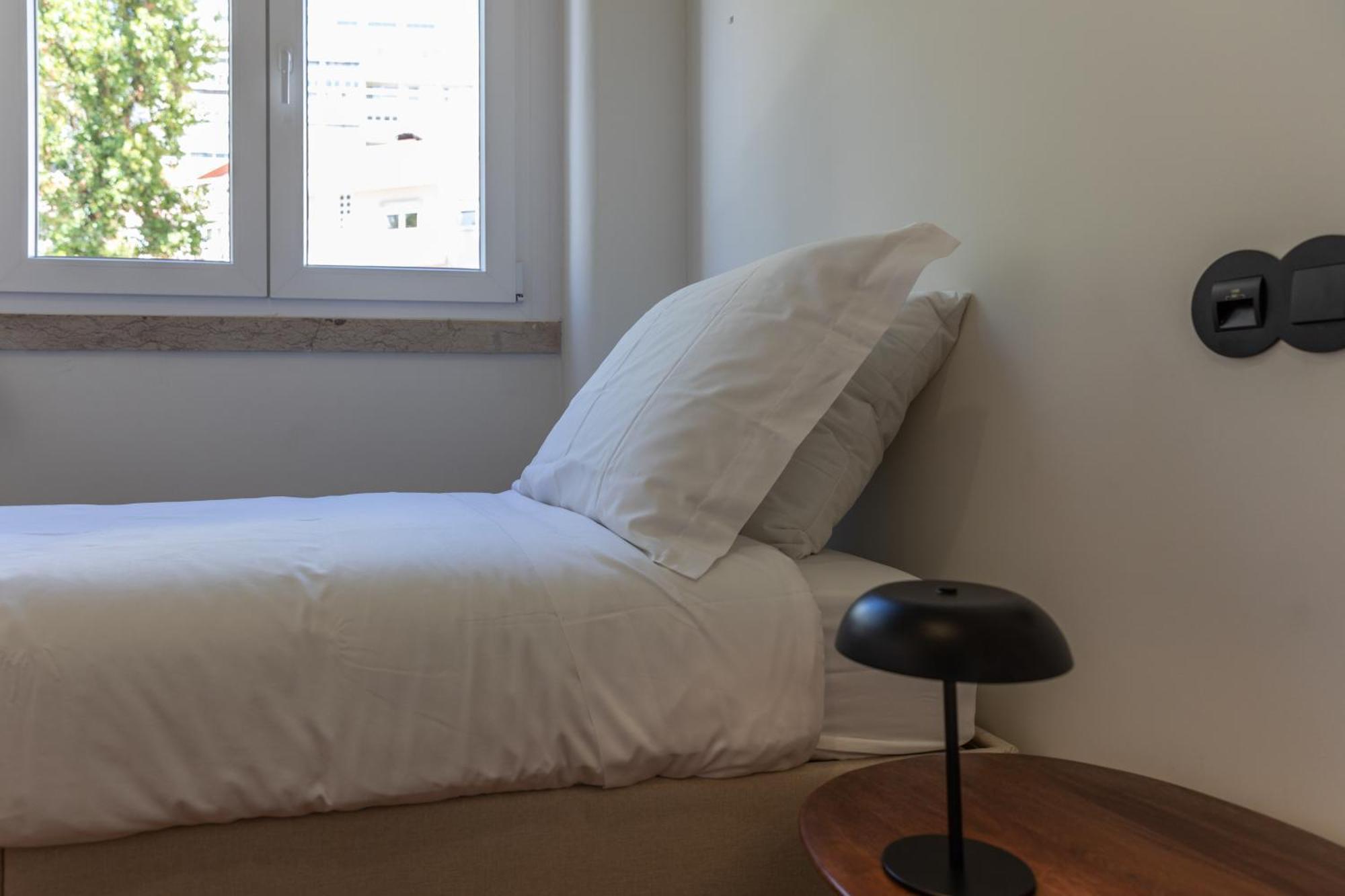 Alvalade 58 - Charming 2 Bedroom Apartment With Ac Near The Airport And City Center Lisboa المظهر الخارجي الصورة